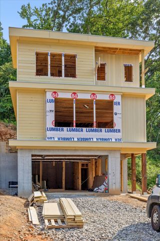 204 Lullwater Road, Chattanooga, TN 37405
