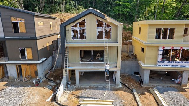 204 Lullwater Road, Chattanooga, TN 37405