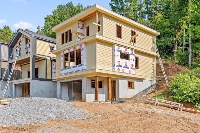 204 Lullwater Road, Chattanooga, TN 37405
