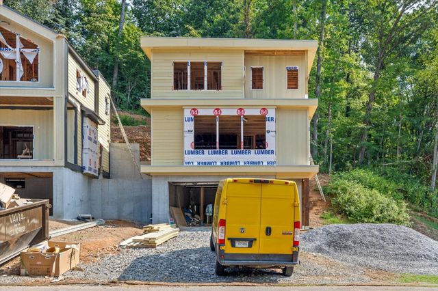 204 Lullwater Road, Chattanooga, TN 37405