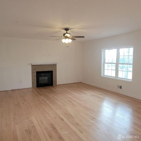 208 E James Place E, Iselin, NJ 07095