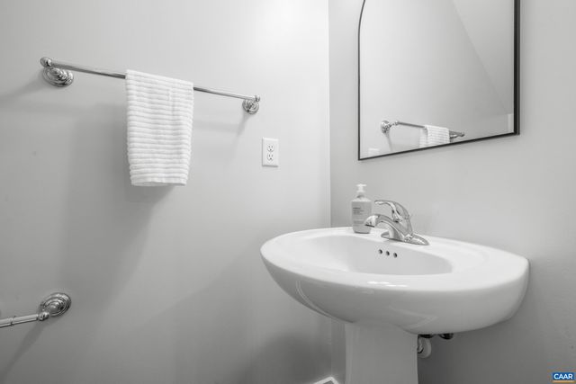 1120 MATTHEW MILL RD, Ruckersville, VA 22968
