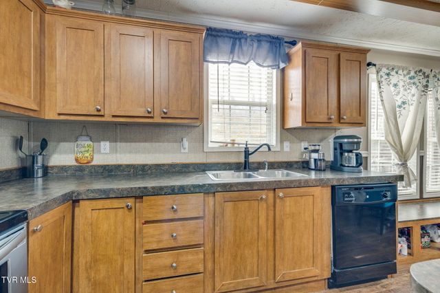 112 Dahlia Street, Kingsport, TN 37660