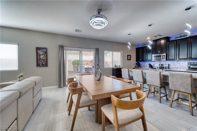 7058 Noah Raven Street, North Las Vegas, NV 89084