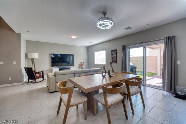 7058 Noah Raven Street, North Las Vegas, NV 89084