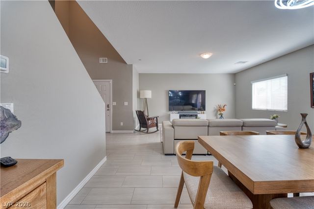 7058 Noah Raven Street, North Las Vegas, NV 89084