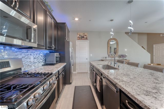 7058 Noah Raven Street, North Las Vegas, NV 89084