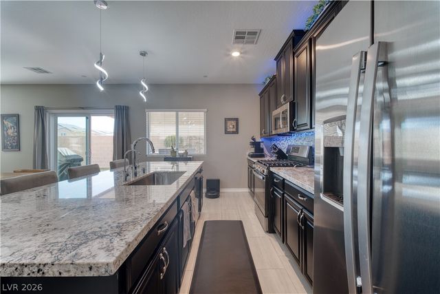 7058 Noah Raven Street, North Las Vegas, NV 89084