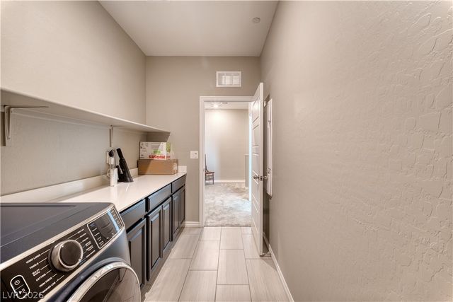 7058 Noah Raven Street, North Las Vegas, NV 89084