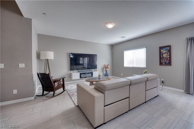 7058 Noah Raven Street, North Las Vegas, NV 89084