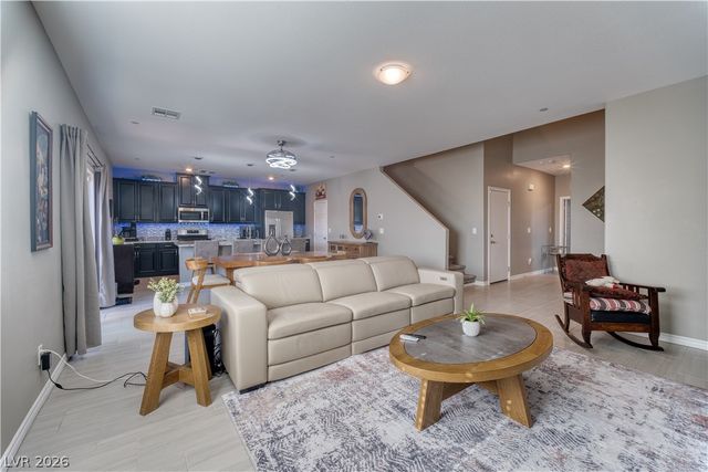 7058 Noah Raven Street, North Las Vegas, NV 89084