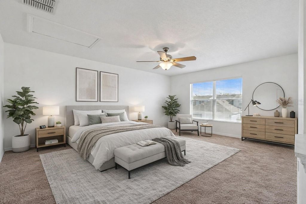 Image 18 of property listing at 14640 GOLDEN RAIN TREE BOULEVARD, Orlando, FL 32828