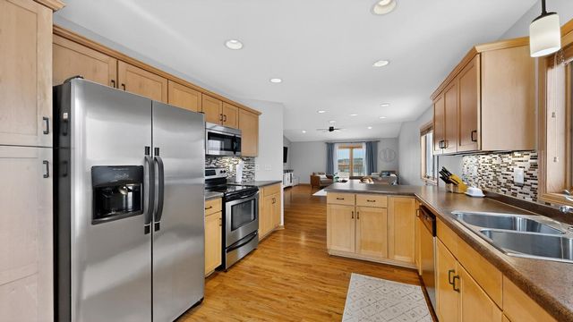 4413 35th Street NW, Rochester, MN 55901