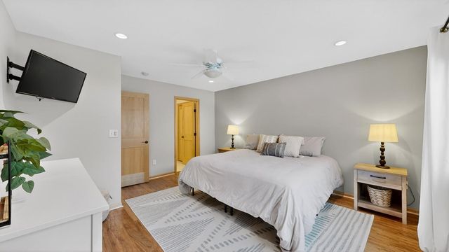 4413 35th Street NW, Rochester, MN 55901