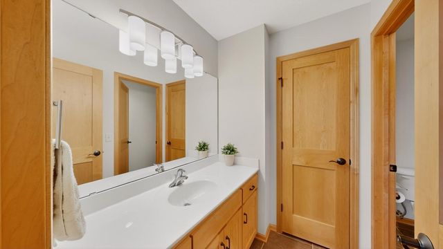 4413 35th Street NW, Rochester, MN 55901