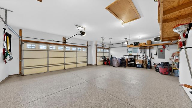 4413 35th Street NW, Rochester, MN 55901