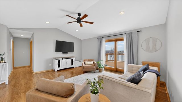 4413 35th Street NW, Rochester, MN 55901