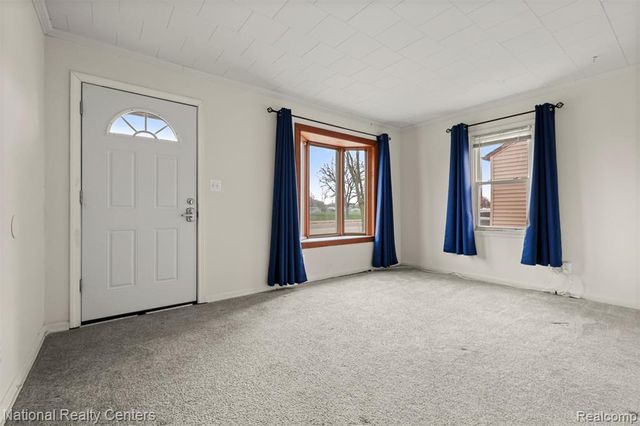 25713 Penn Street, Dearborn Heights, MI 48125