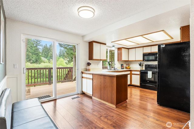 6812 185th Avenue E, Bonney Lake, WA 98391