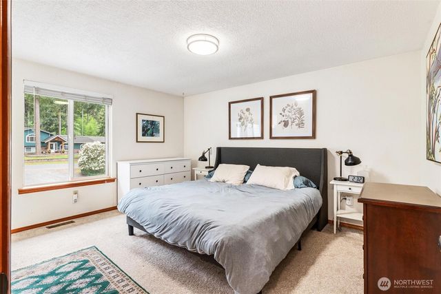 6812 185th Avenue E, Bonney Lake, WA 98391