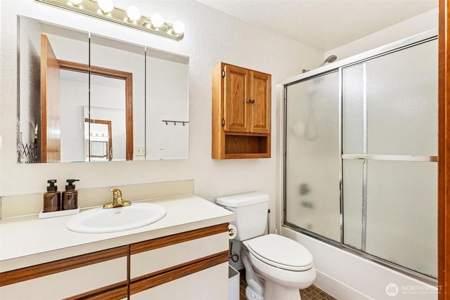 6812 185th Avenue E, Bonney Lake, WA 98391