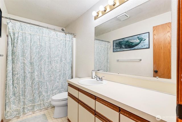 6812 185th Avenue E, Bonney Lake, WA 98391