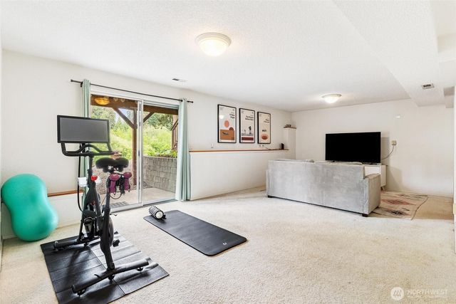 6812 185th Avenue E, Bonney Lake, WA 98391