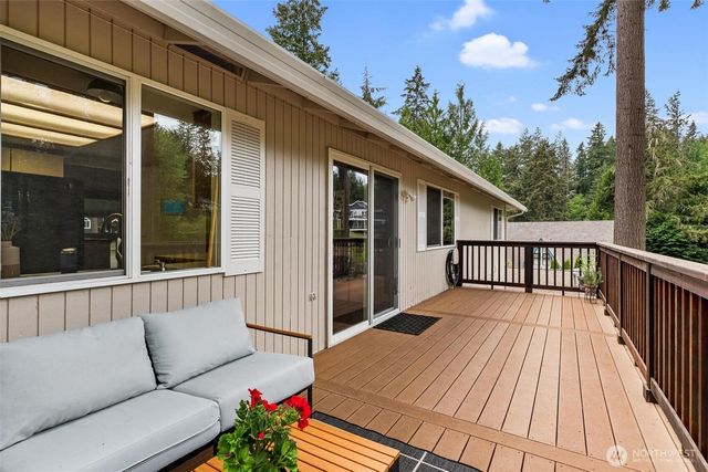 6812 185th Avenue E, Bonney Lake, WA 98391