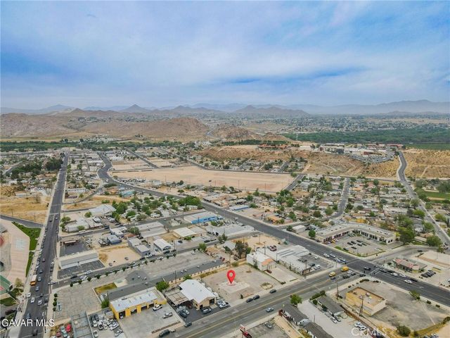 16651 Mojave Dr, Victorville, CA 92395