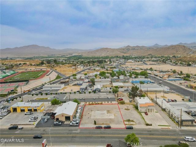 16651 Mojave Dr, Victorville, CA 92395