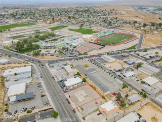 16651 Mojave Dr, Victorville, CA 92395