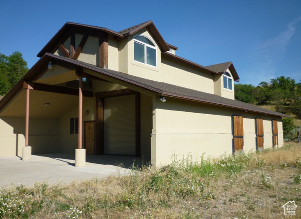 Image 13 of property listing at 5833 E OLD SNOWBASIN RD, Huntsville, UT 84317