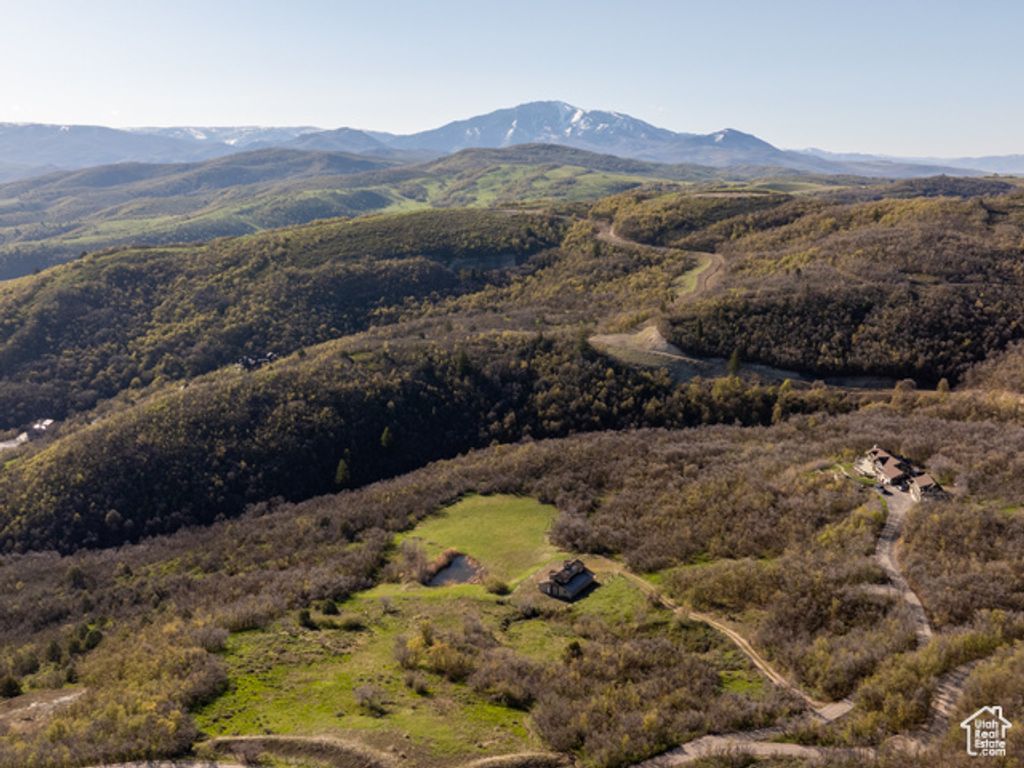 Image 16 of property listing at 5833 E OLD SNOWBASIN RD, Huntsville, UT 84317