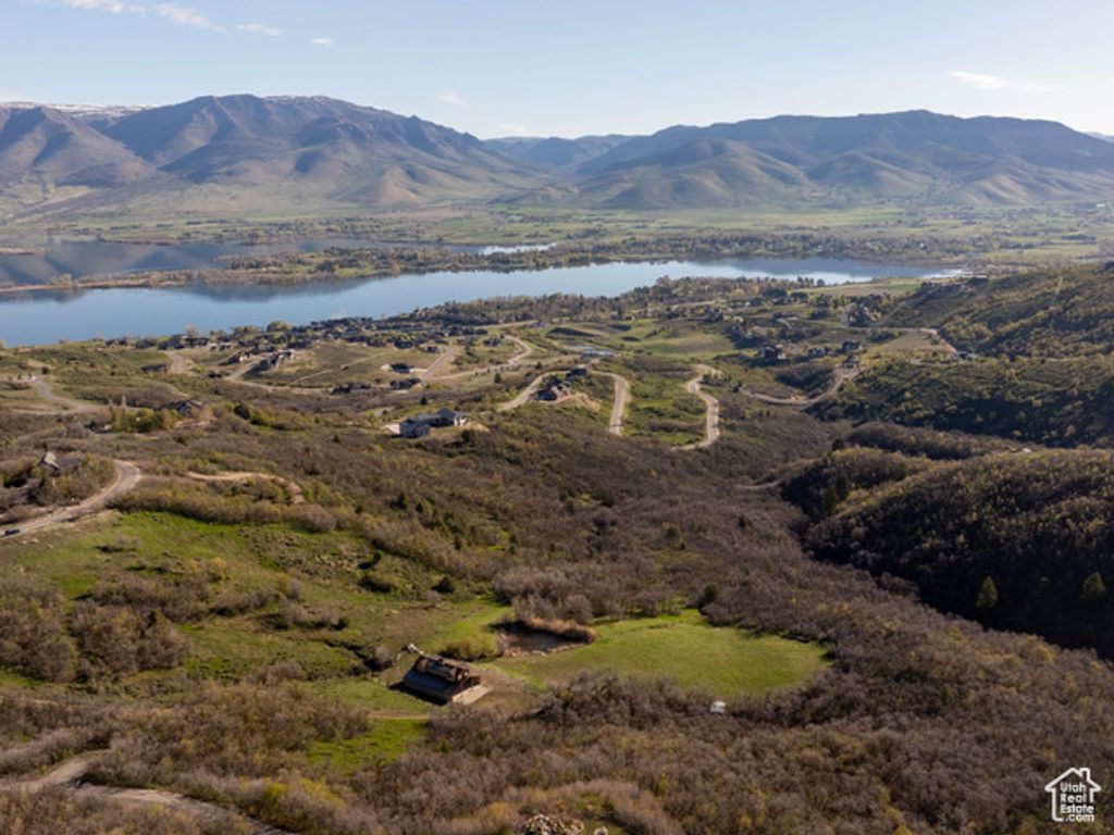 Image 17 of property listing at 5833 E OLD SNOWBASIN RD, Huntsville, UT 84317