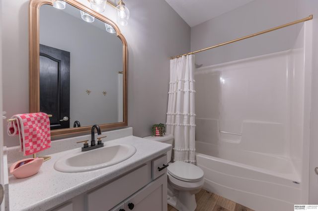 14241 Wood Valley Drive, Omaha, NE 68142