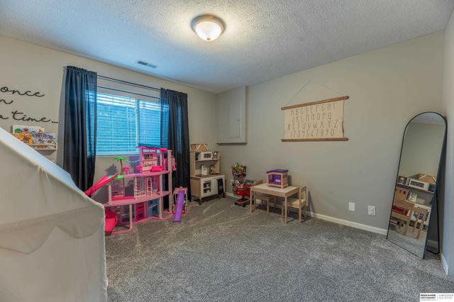 14241 Wood Valley Drive, Omaha, NE 68142