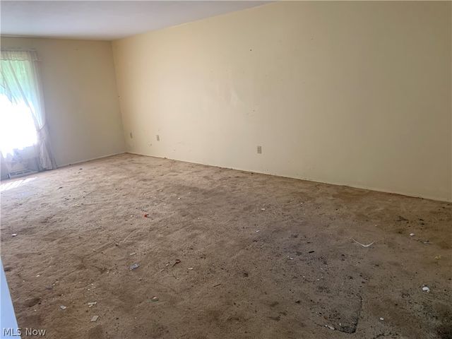 179 Ashwood Drive, Avon Lake, OH 44012