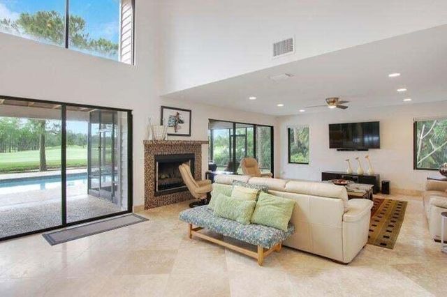 1328 SE Colony Way, Jupiter, FL 33478