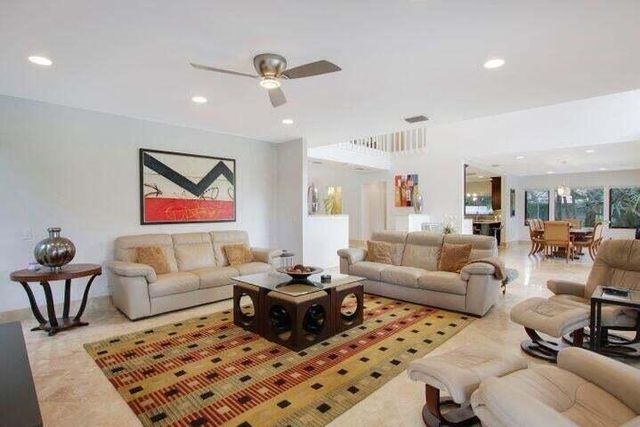 1328 SE Colony Way, Jupiter, FL 33478