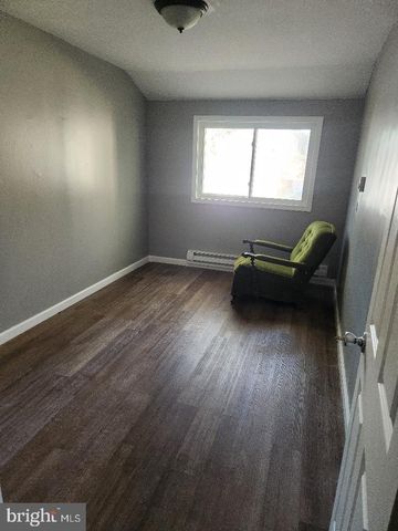 22 MOUNTAIN TOP RD, East Stroudsburg, PA 18302