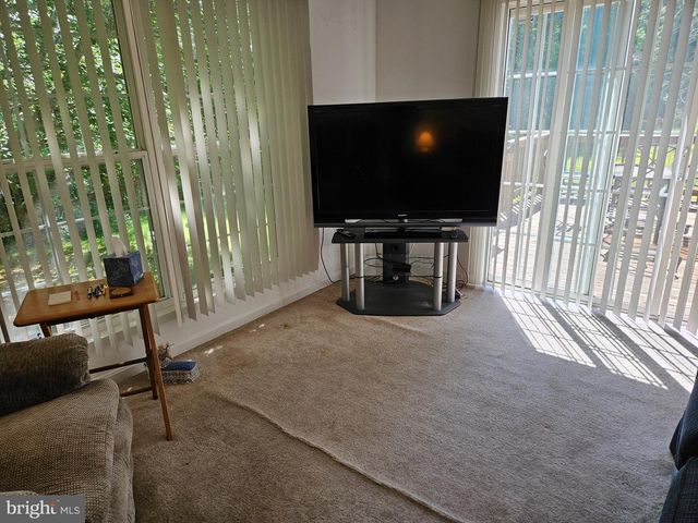 1308 CHESAPEAKE DR, Denton, MD 21629