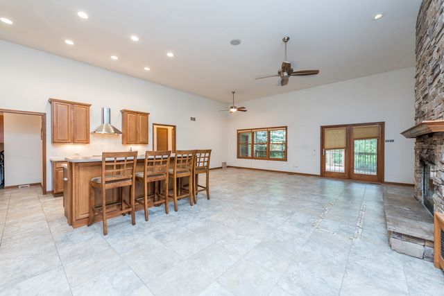 3748 Creekside Court, Winthrop Harbor, IL 60096