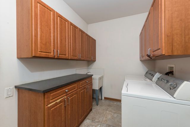 3748 Creekside Court, Winthrop Harbor, IL 60096