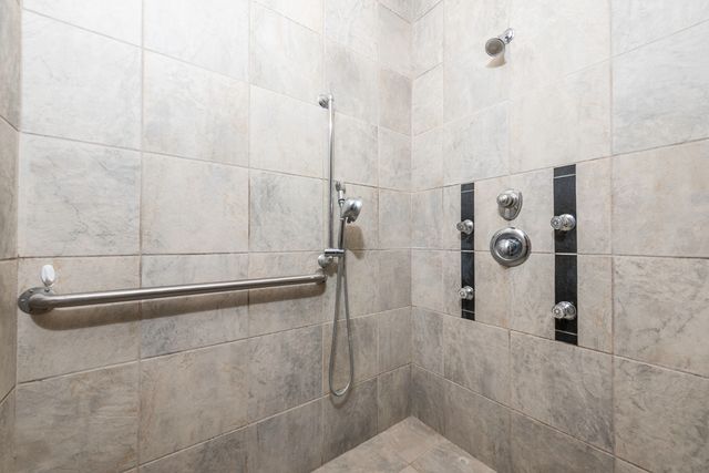 3748 Creekside Court, Winthrop Harbor, IL 60096