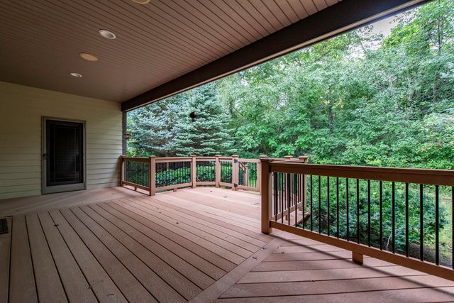 3748 Creekside Court, Winthrop Harbor, IL 60096