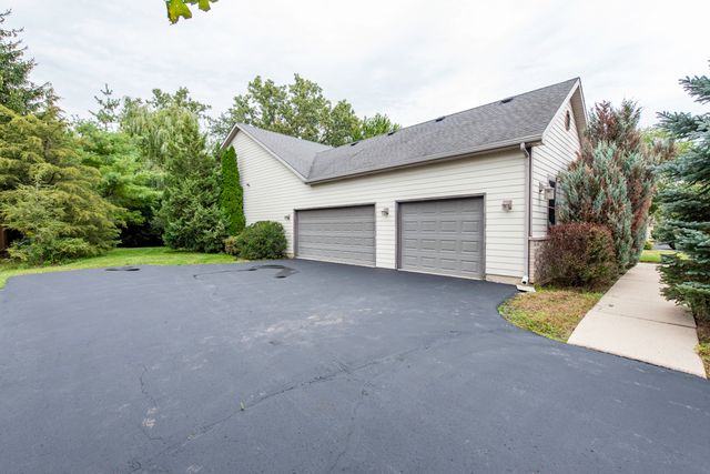 3748 Creekside Court, Winthrop Harbor, IL 60096