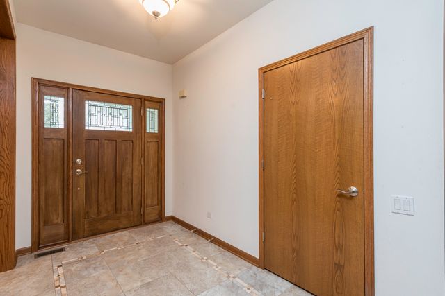 3748 Creekside Court, Winthrop Harbor, IL 60096