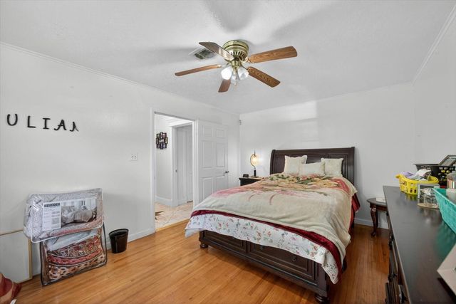 1313 Plymouth Street, Pasadena, TX 77502