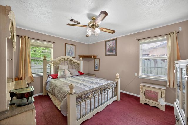 1313 Plymouth Street, Pasadena, TX 77502