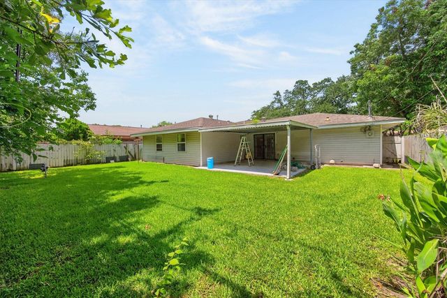 1313 Plymouth Street, Pasadena, TX 77502